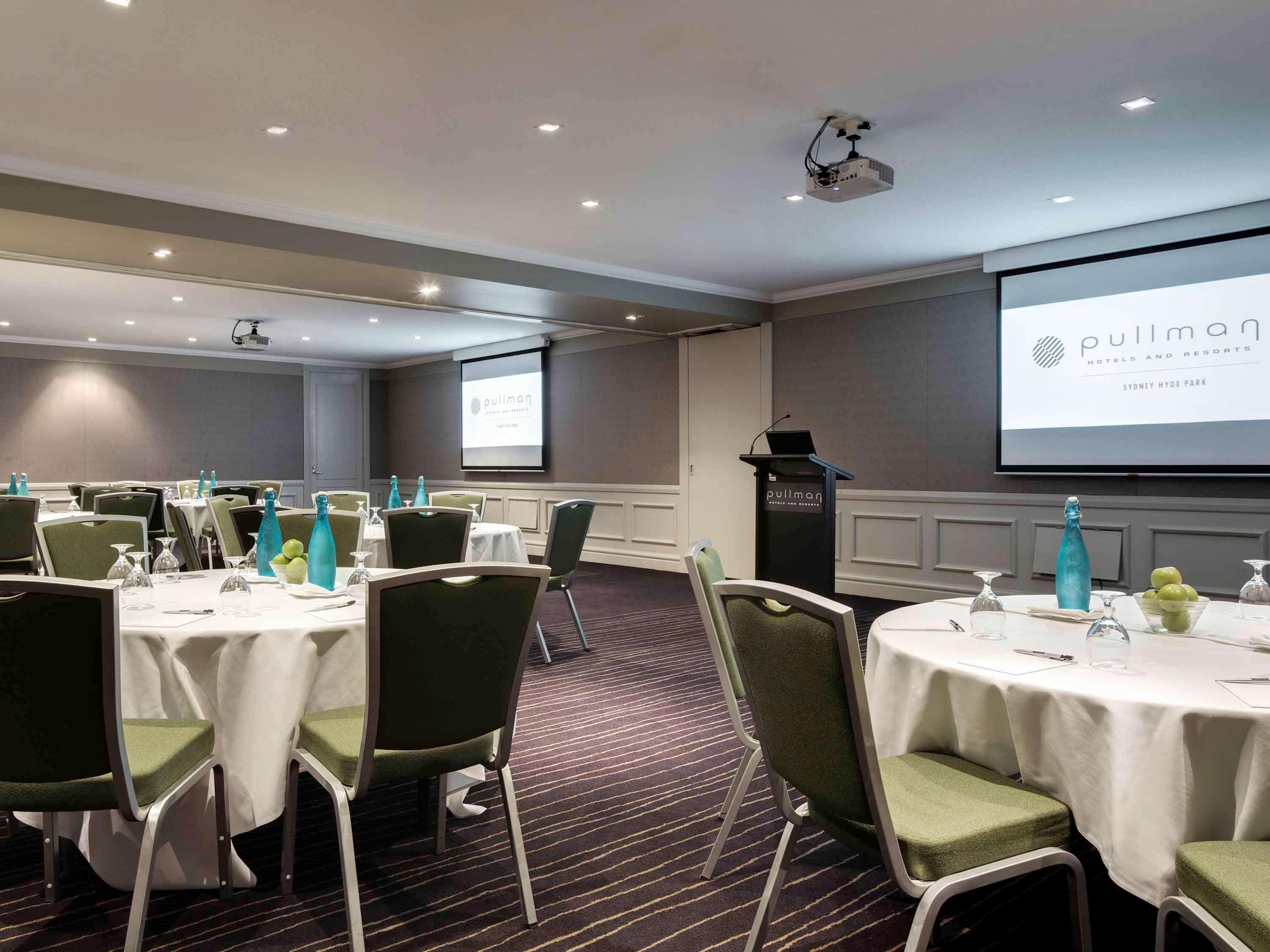 Готель Pullman Sydney Hyde Park Екстер'єр фото The meeting room