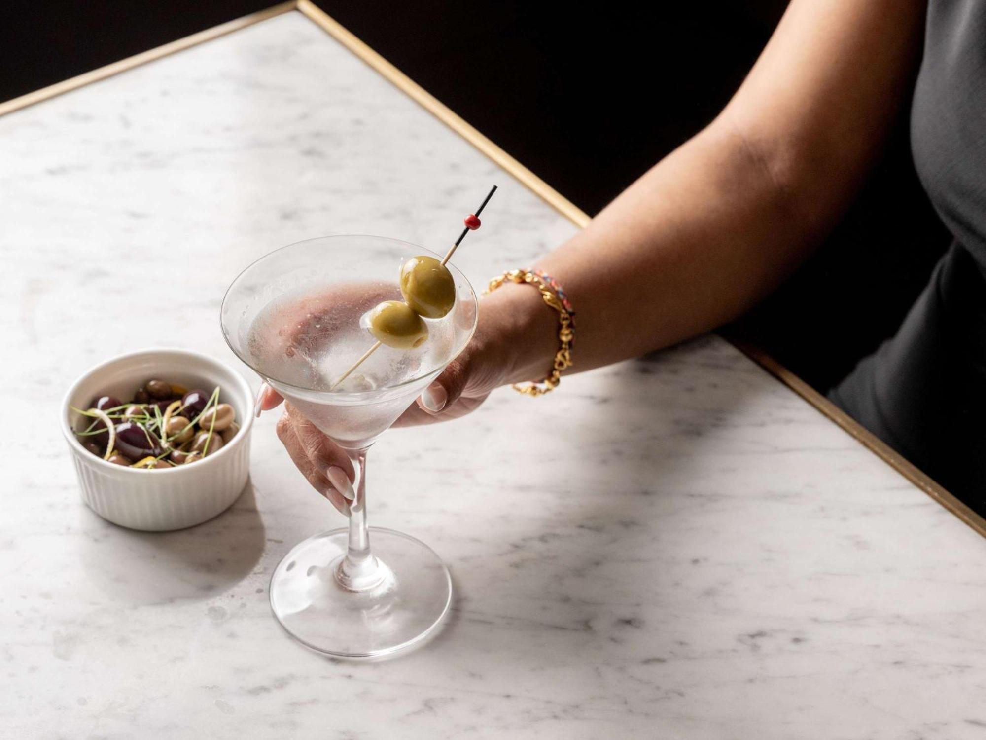 Готель Pullman Sydney Hyde Park Екстер'єр фото A martini